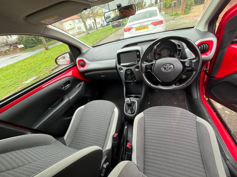 Toyota Aygo 2019 new shape 1.0 petrol quick sale 
