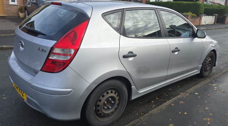 Hyundai i30 1.4 5dr Ford nissan toyota Vauxhall Volkswagen renault peugeot skoda suzuki honda 