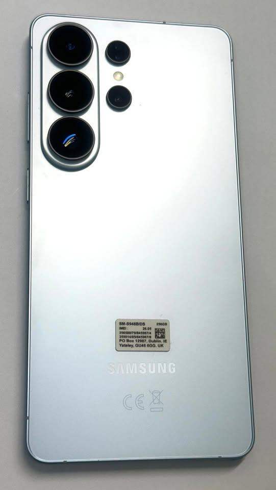 Samsung Galaxy S26 Ultra 12GB / 256GB - Pristine condition - Blue