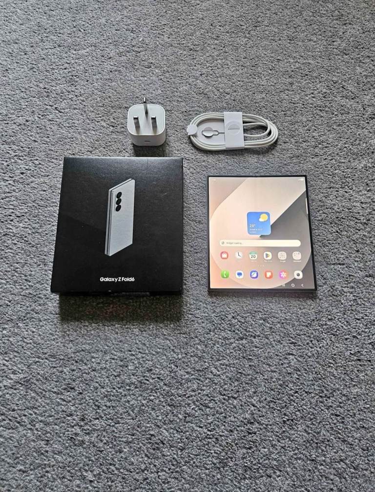 Samsung Fold 6 5G 256GB Unlocked Dual Sim Silver