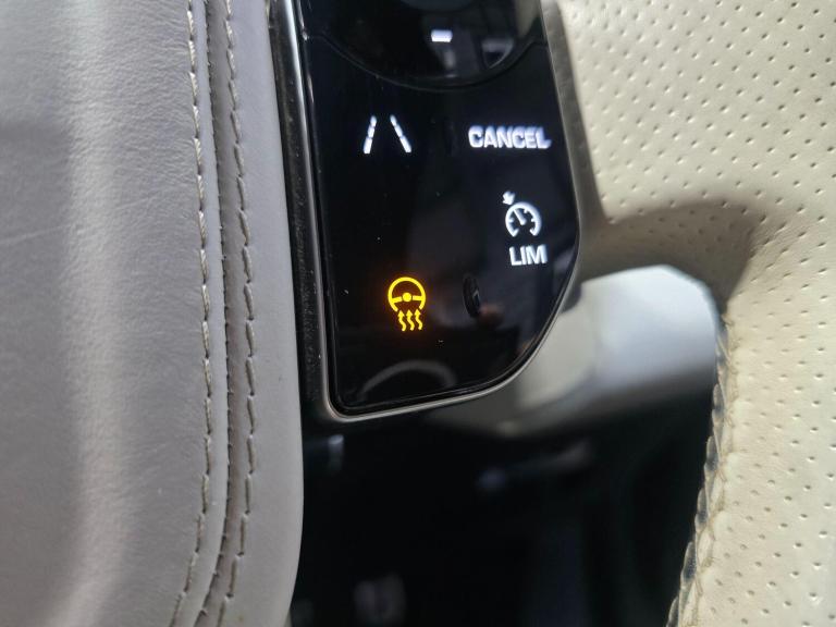 2018 Land Rover Range Rover Velar 3.0 D300 First Edition 5dr Auto ESTATE DIESEL Automatic