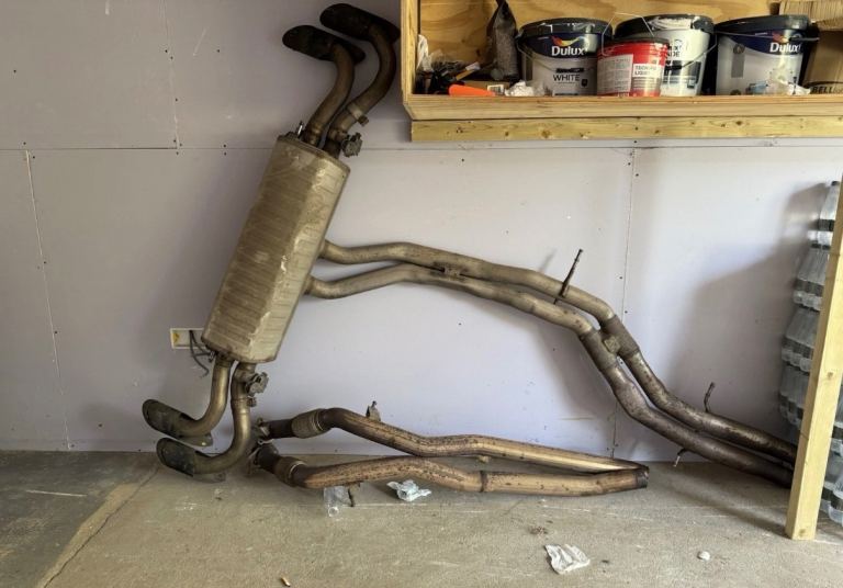 Lamborghini Urus full exhaust in excellent condition off from 2021 URUS 