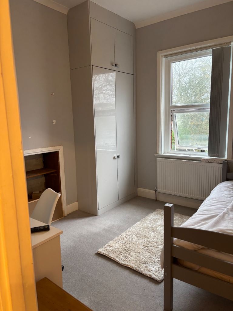 House Share - Spacious Double Bedroom