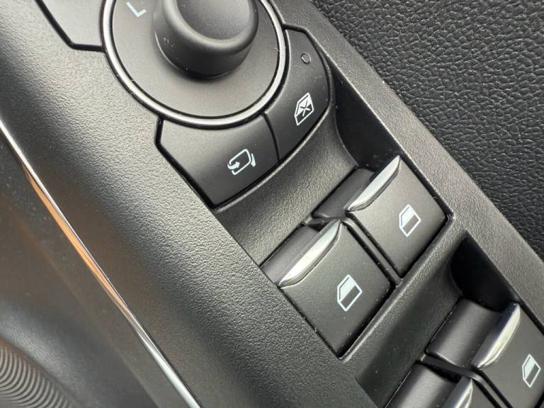 2022 Ford Puma 1.0T EcoBoost MHEV ST-Line SUV 5dr Petrol Hybrid Manual Euro 6 (s/s) (125 p HATCHB...