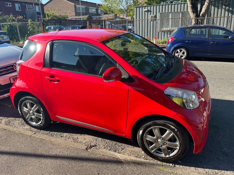 Toyota, IQ, Hatchback, 2013, Manual, 998 (cc), 3 doors