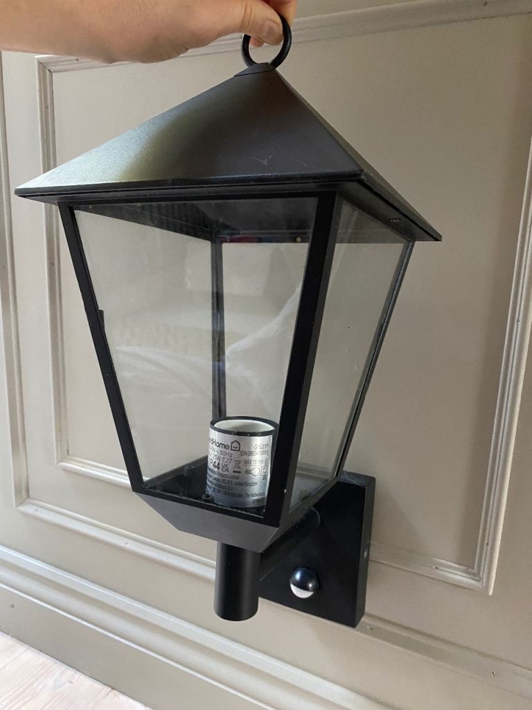 image for GoodHome PIR Motion Sensor Outdoor Traditional Lantern Wall light 25W - B&Q