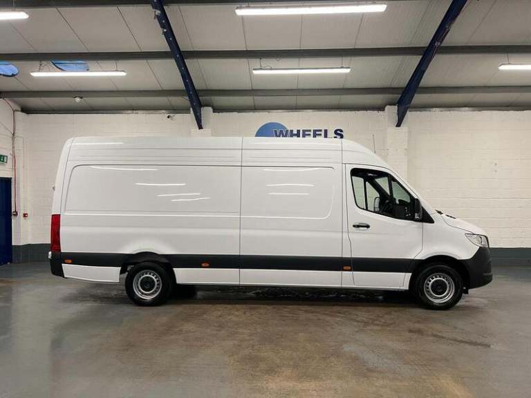 2024 Mercedes-Benz Sprinter 3.5t H2 Pro Van PANEL VAN DIESEL Manual
