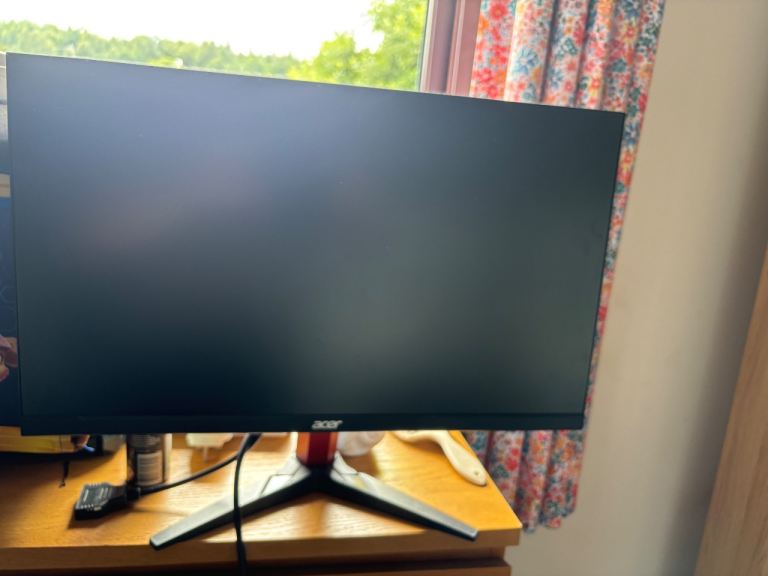Acer KG242Y LCD Monitor with LED Backlight – Good Condition