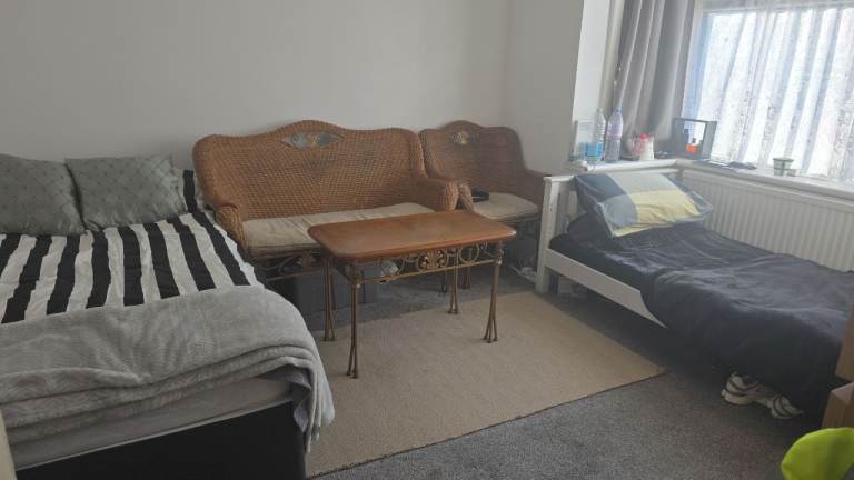 Big a nice room in Romford