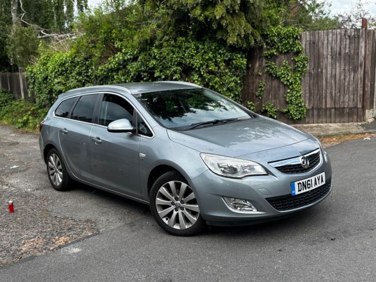 Vauxhall, ASTRA, Estate, 2011, Manual, 1598 (cc), 5 doors