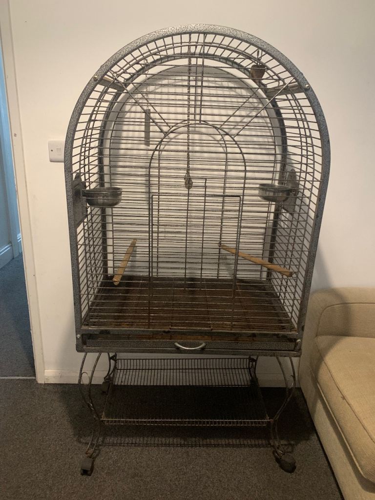 Large parrot cage