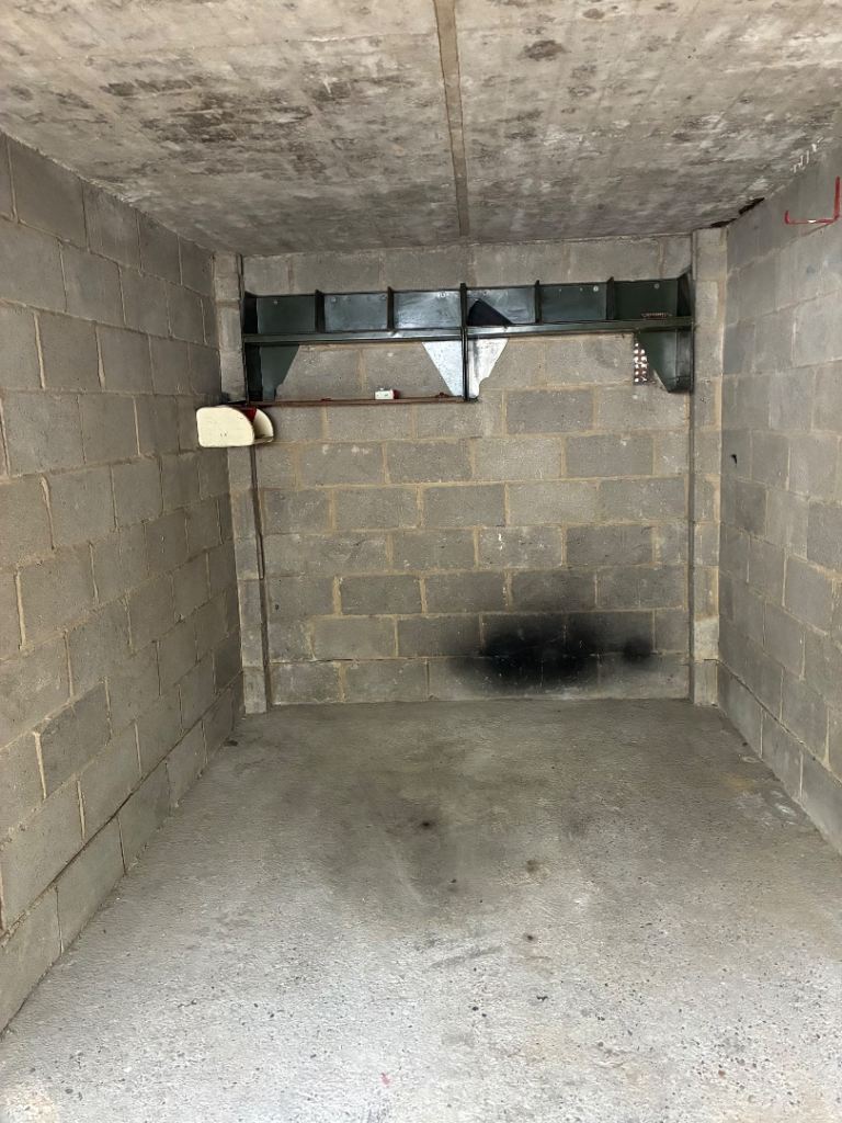 Garage for rent
