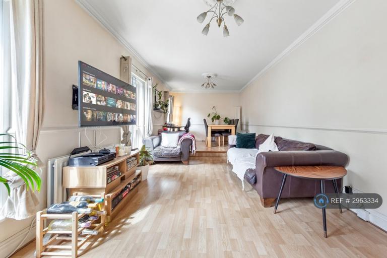 2 bedroom flat in Trocette Mansions, London, SE1 (2 bed) (#2963334)