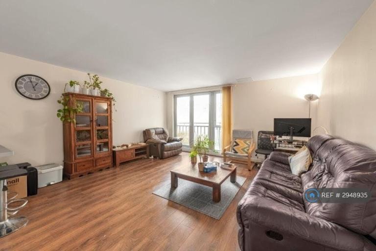 2 bedroom flat in Eden Grove, London, N7 (2 bed) (#2948935)