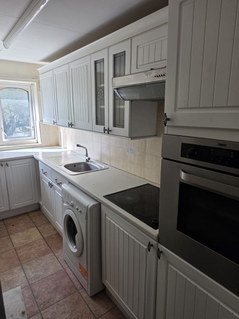 1 bedroom maisonette flat ws2  bescot pleck