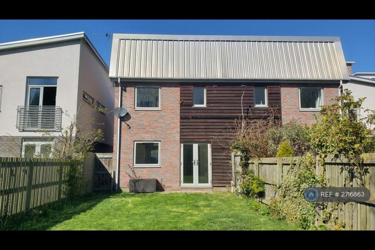 3 bedroom house in Tynemouth Pass, Gateshead, NE8 (3 bed) (#2716863)