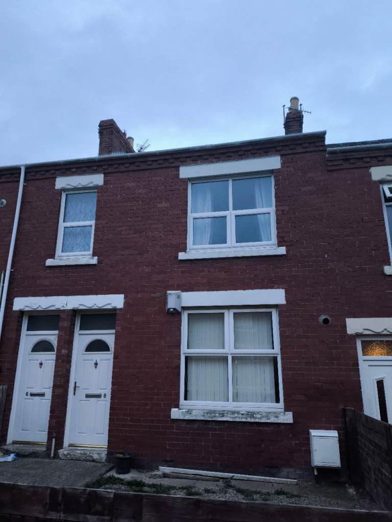 2 Bedroom Ground Floor Flat