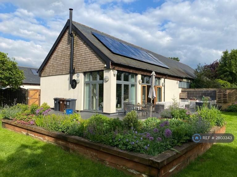 Studio flat in High Elms Lane, Hertford, SG14 (#2803343)