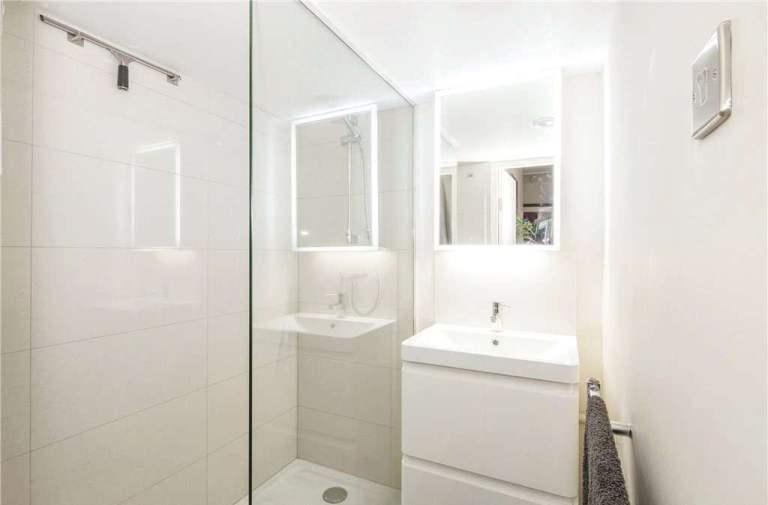 Gorgeous 1 bedroom flat in Battersea ( January to June ) 