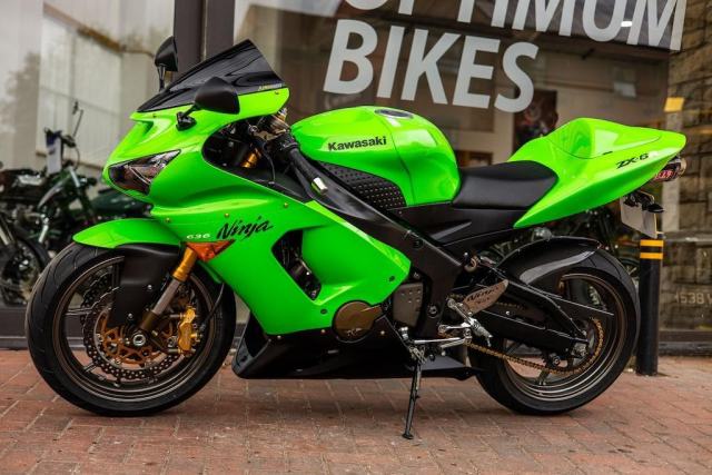 Kawasaki ZX-6R SUPER LOW MILES ! YOSHI ! STUNNING | in York, North