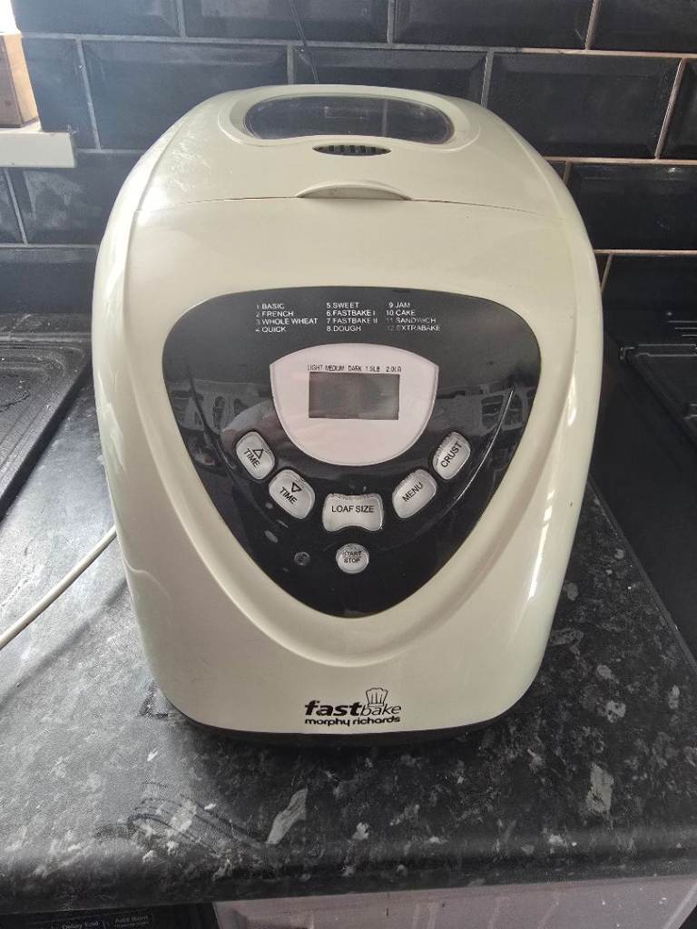 Bread Maker (Morphy Richards Fastbake)