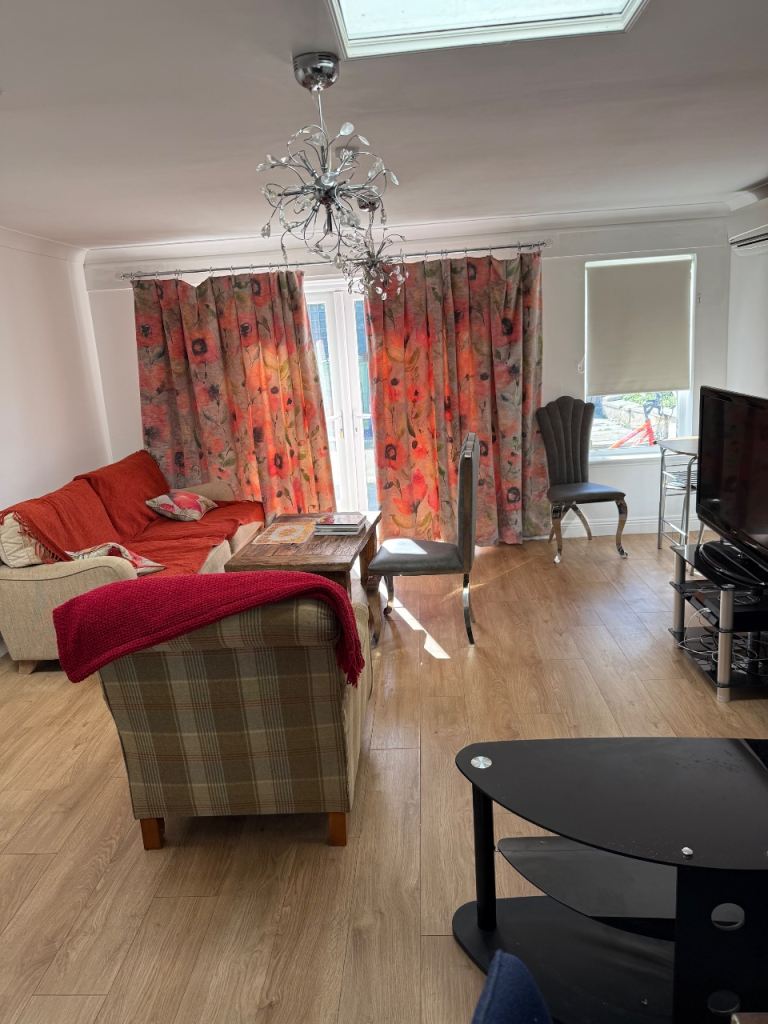 DOUBLE ROOM TO RENT IN BASILDON