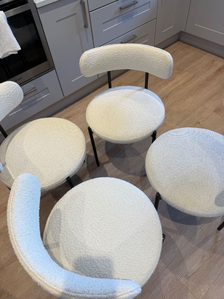 X4 Chairs 