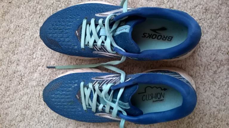 BROOKS ADRENALINE 19 TRAINERS RRP £120 FREE POST