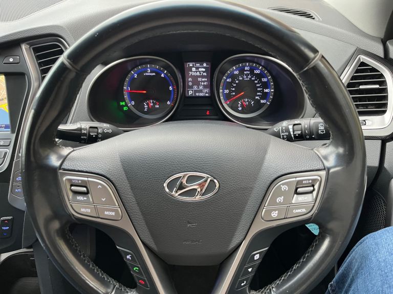 Hyundai, SANTA FE,Auto,tow bar, white, 4WD, FSH, new wheels, MOT & service! No advisory’s, 2014, 4X4