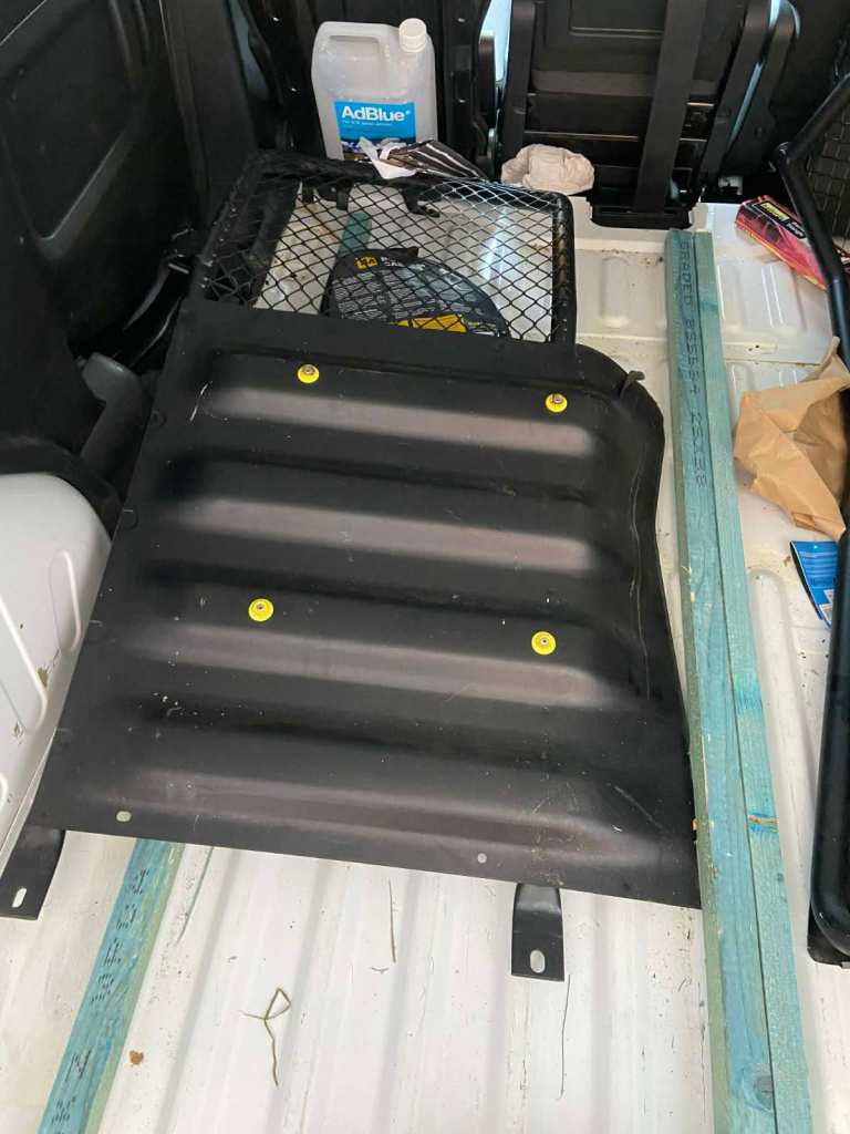 Peugeot Partner Bulkhead cage 