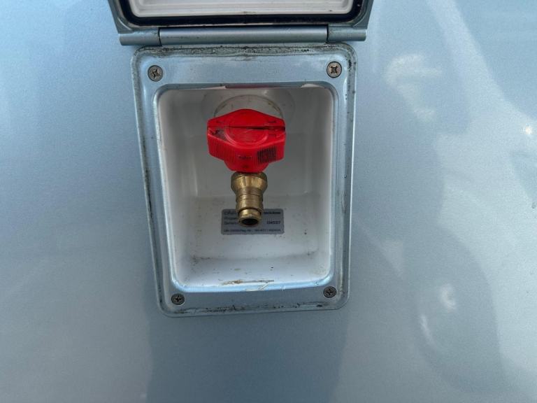 IH J220 2 Berth Mercedes LHD Auto DIESEL AUTOMATIC 2010/10