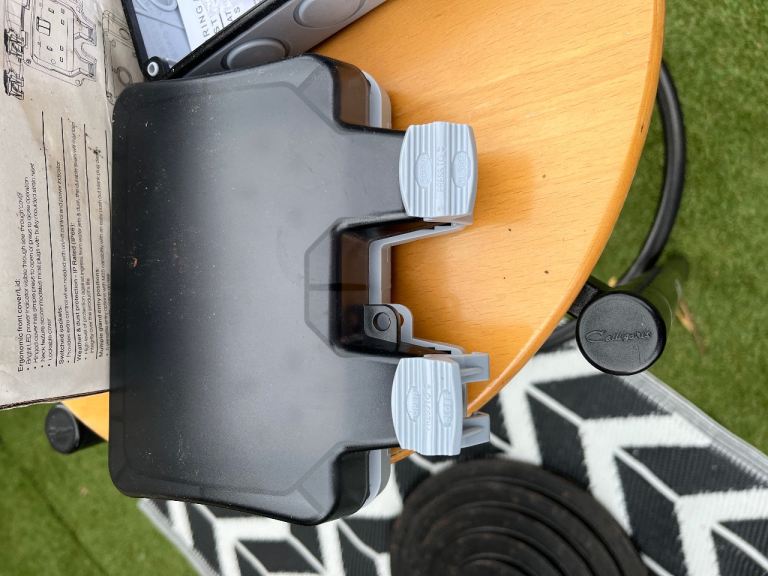 Weatherproof outdoor switch