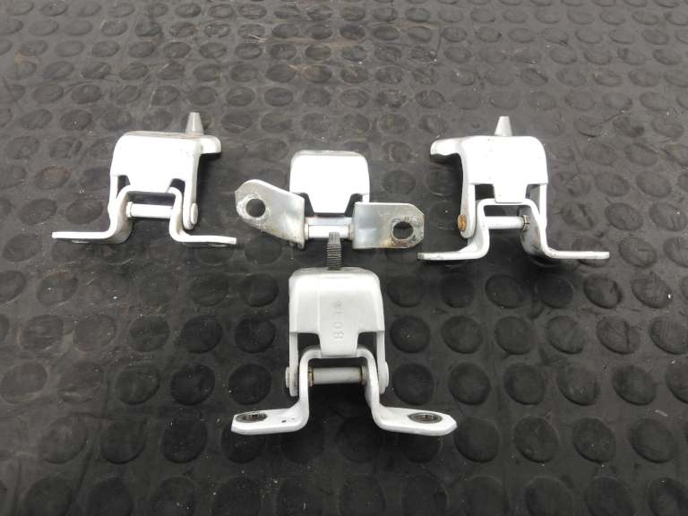 Ford Ranger Door Hinge 2011-2023 Ab392122800ae