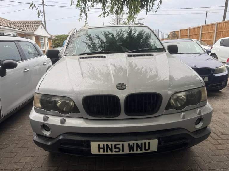 2001 BMW, X5 Auto, 2979 (cc),  petrol needs drivers door!!