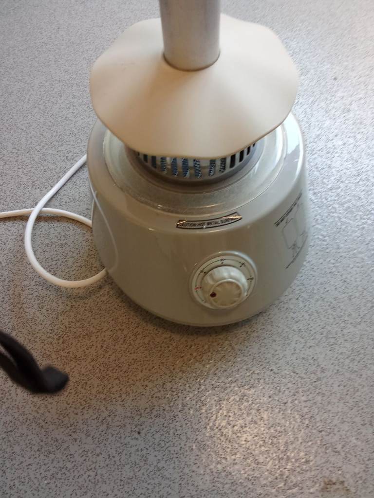 Portable Work Bench - Good Condition
Air dryer fully working 