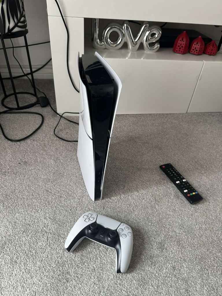 PS5 Playstation 5 Slim 1TB + Controller