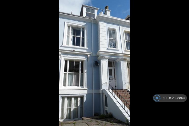 Studio flat in Woodlane Crescent, Falmouth, TR11 (#2898864)