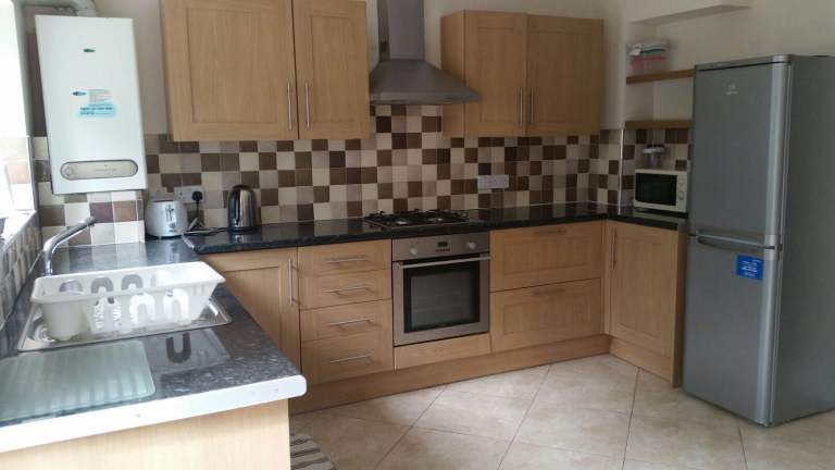 3 Bed & 2 Bath Terraced House Close to Watford Junction