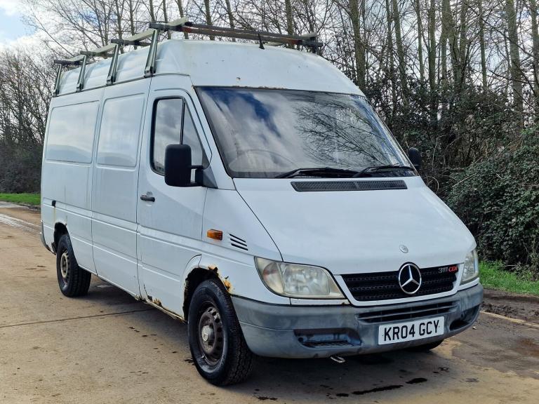 2004 Mercedes Sprinter 311 CDI MWB High Roof  Low 117k Miles  Drives Perfect