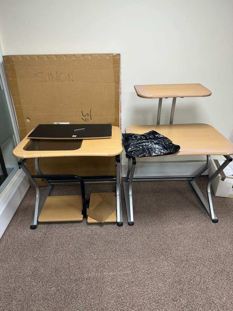 2 small desks 