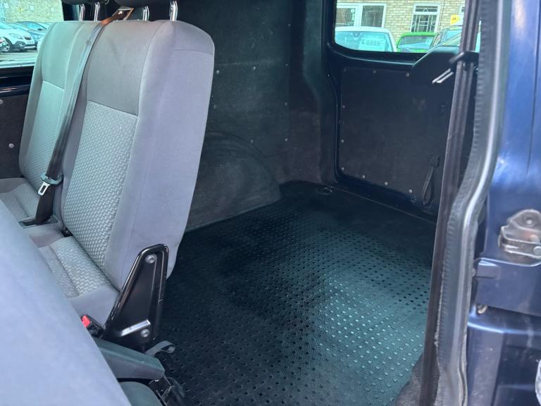 2013 Volkswagen Transporter 2.0 BiTDI 180PS Trendline Kombi Van auto 4MOTION DSG WINDOW VAN Diese...