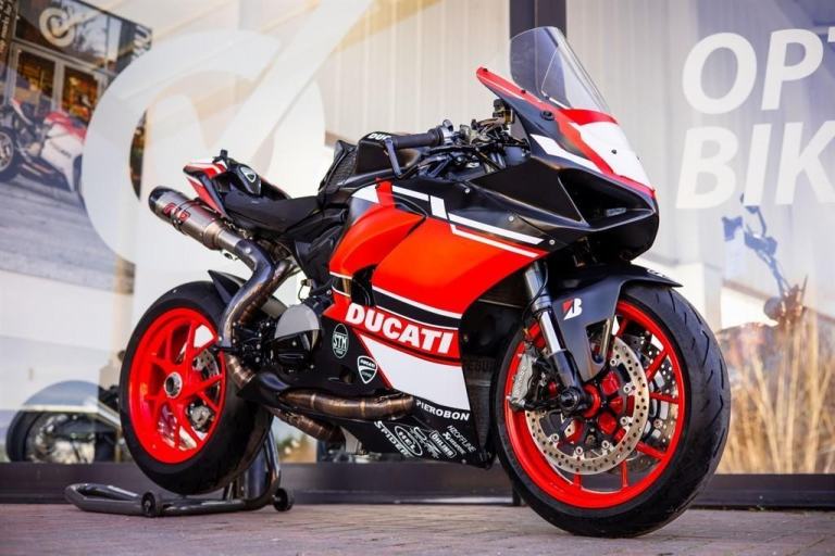 Ducati Panigale V2 INSANE SPEC ! TRACK BIKE ! STUNNING
