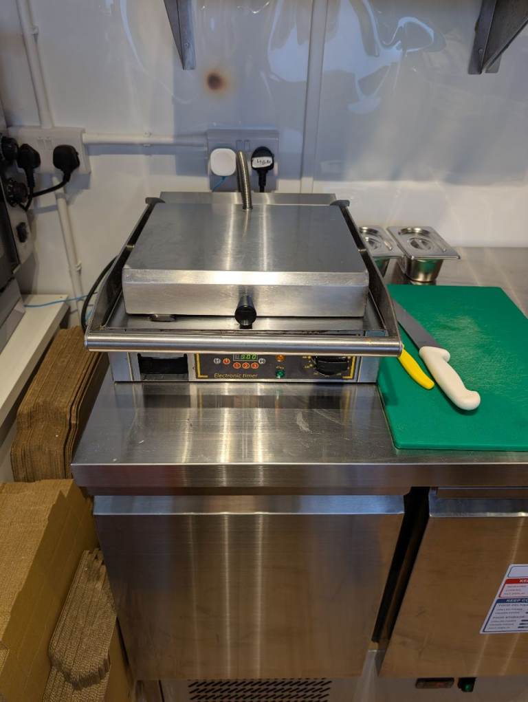 Offers welcome - professional roller grille , kitchen, cafe, grill toastie 