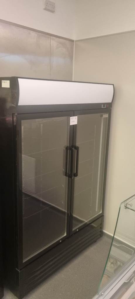 Commercial Beverage Display Fridge - 1295mm - 880 Litres - with 2 hinged glass doors - LED lighting