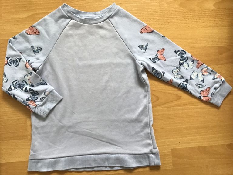 ‘H&M’ Girls Spring Butterflies Blue Sweater Jumper, Ages 4-6 Years
