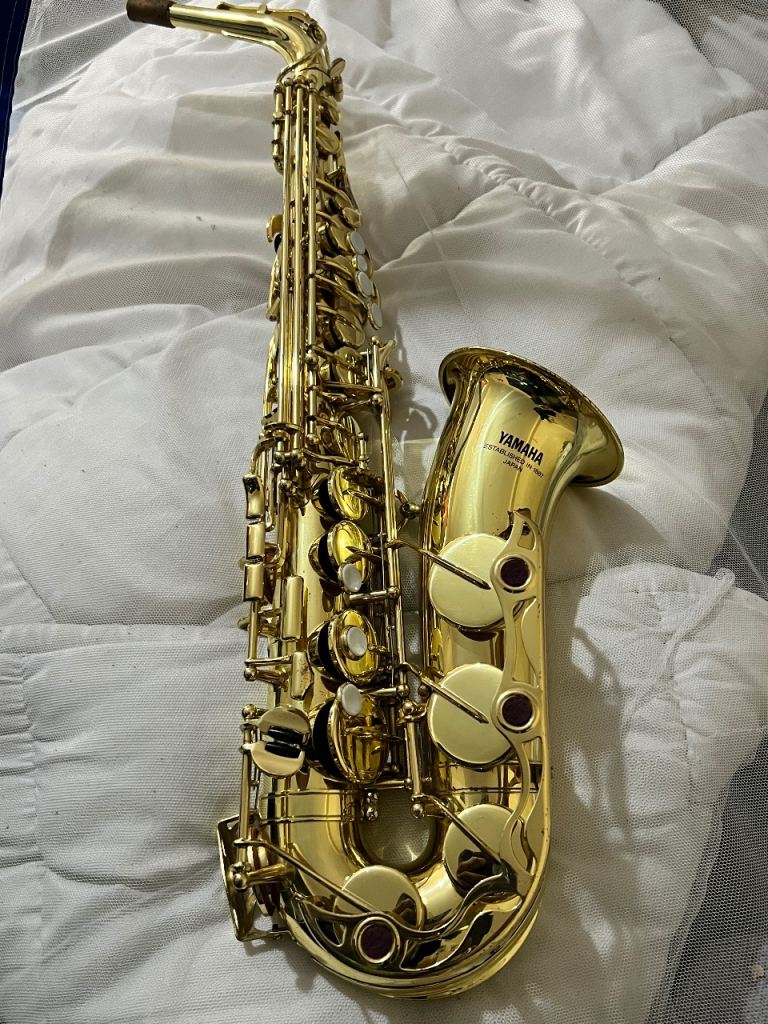 Yamaha YAS 32 Purple Logo Alto Saxophone