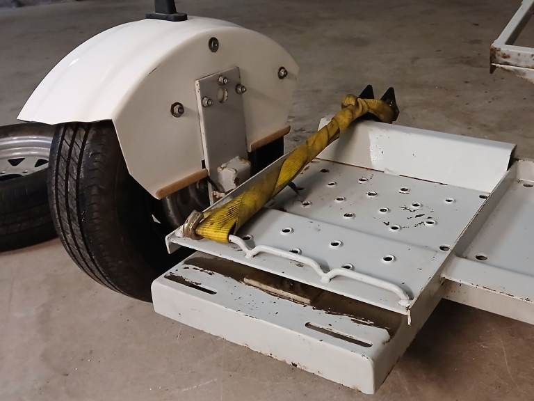 Phoenix Knott 1800kg model Professional Heavy Duty vehicle recovery Trailer