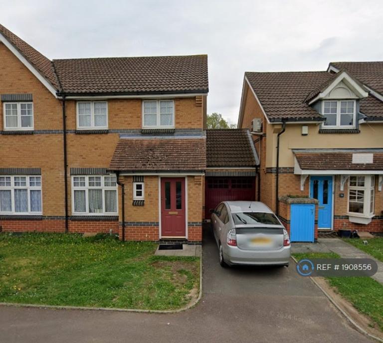 3 bedroom house in Avondale Gardens, Hounslow, TW4 (3 bed) (#1908556)