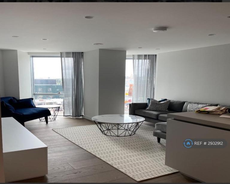 1 bedroom flat in Cutter Lane, London, SE10 (1 bed) (#2932912)