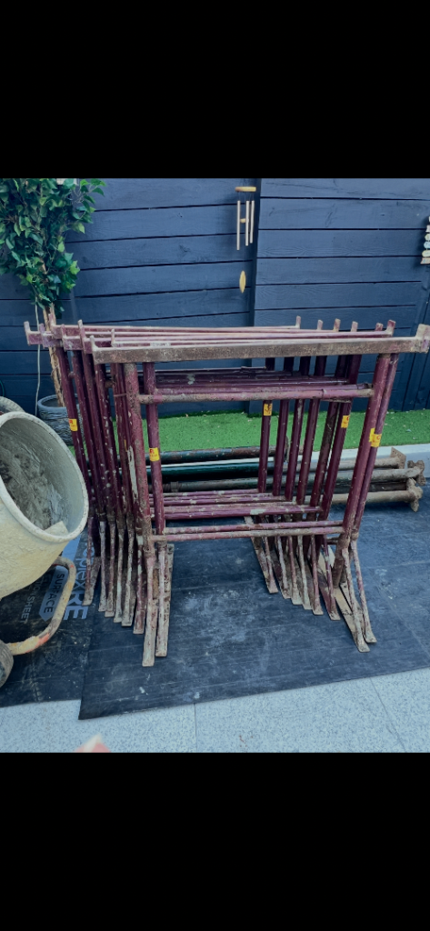 Bandstands x8 -Size 3